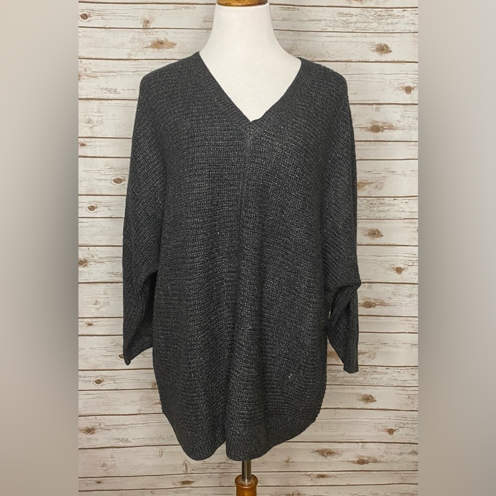 Ellen Tracy V-neck dolman sleeve shaker sweater